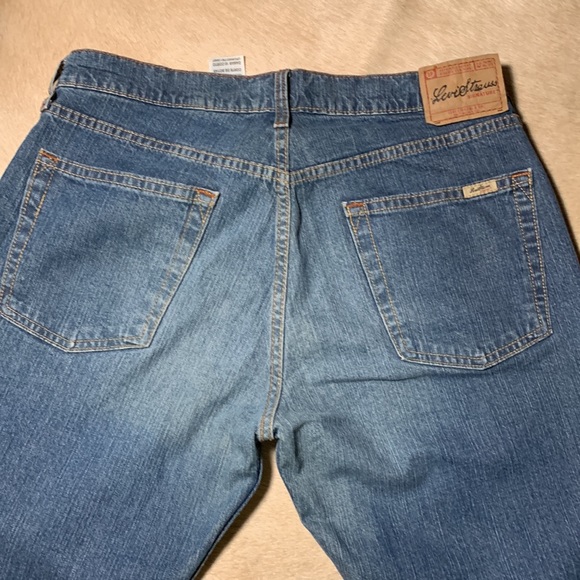 Signature by LEVIS STRAUSS Bootcut Medium Blue Jeans Misses 10 Short - Picture 11 of 13